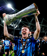 Emil Holm celebrates with the trophy 22/5/2024