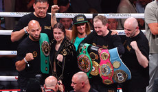 Katie Taylor celebrates victory with Ross Enamait, mother Bridget, manager Brian Peters and Tomas Rohan 15/11/2024