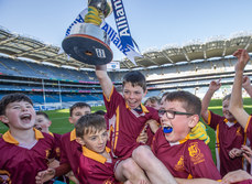 Sean McGrath is lifted by teammates Brandon Kelly and Brodie Ellis after winning the final 21/10/2024