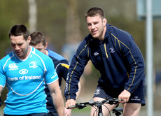 Sean O'Brien arrives to training on a bicycle 23/4/2013 
