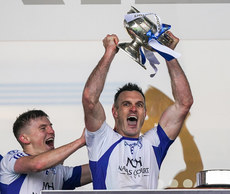 Eoin Doyle lifts the cup 27/10/2024