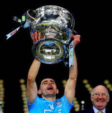 Niall Scully lifts The Sam Maguire 19/12/2020