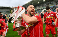 Joe Gormley celebrates winning with the the cup 4/5/2024 