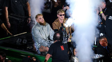 Jake Paul makes his entrance with his brother Logan 15/11/2024