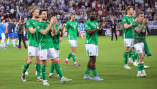 The Ireland team applaud the fans after the game 13/10/2024