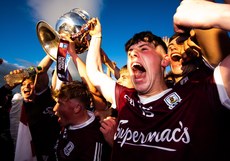 Galway players celebrate with the cup 8/7/2022
