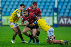 Marius Louw is tackled by Giovanni Montemauri and Jacopo Bianchi 19/10/2024